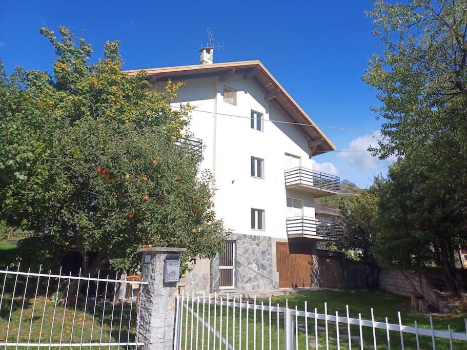Appartement Casa Vacanza Leonardo à Chambave Extérieur photo